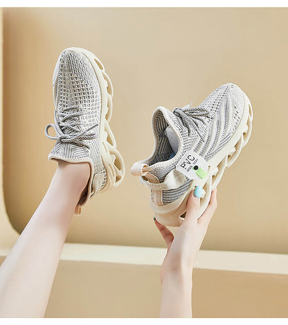 Lightweight Flyknit Sneakers - Breathable Mesh & Sculpted Sole（