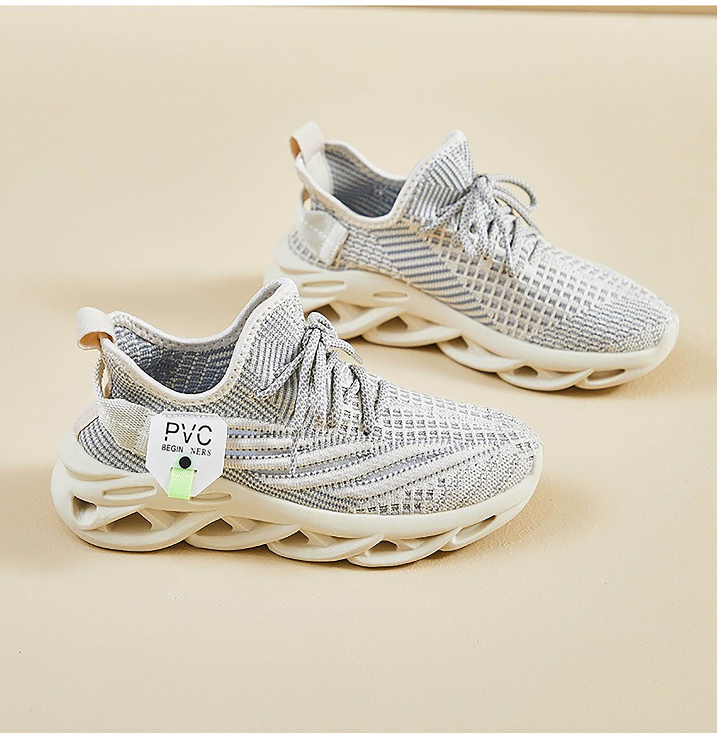 Lightweight Flyknit Sneakers - Breathable Mesh & Sculpted Sole（